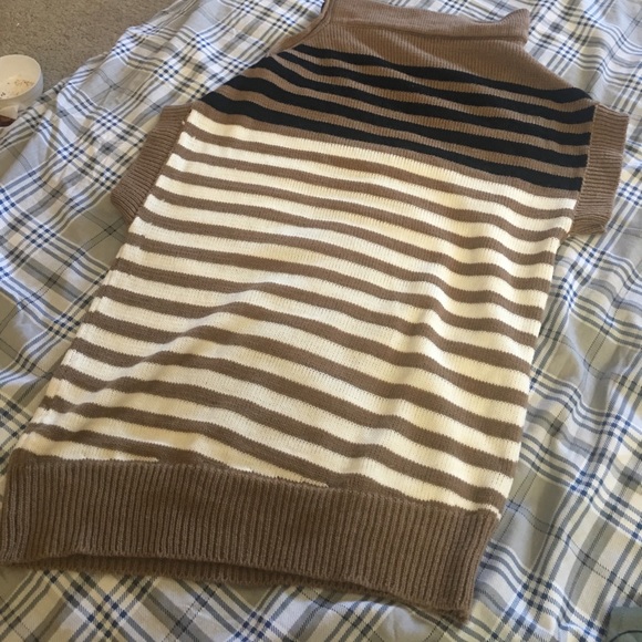 Short sleeves sweater - Picture 2 of 2